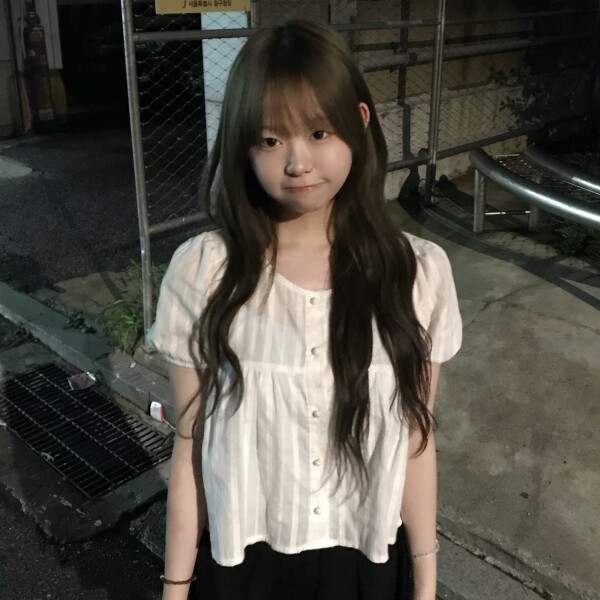 틴스튜디오,keemy 펀칭 블라우스